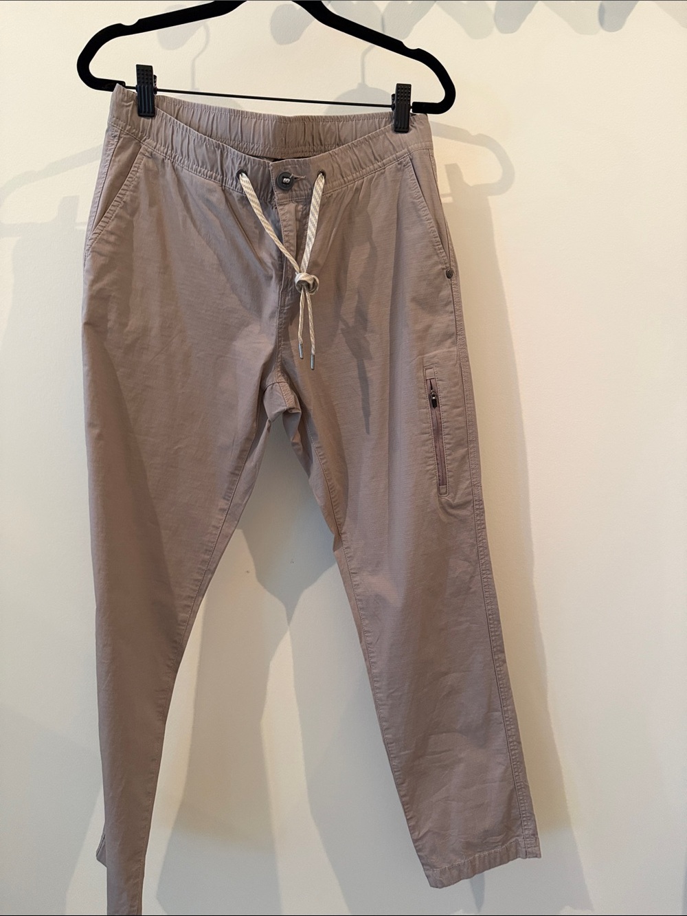 Vuori straight leg pant